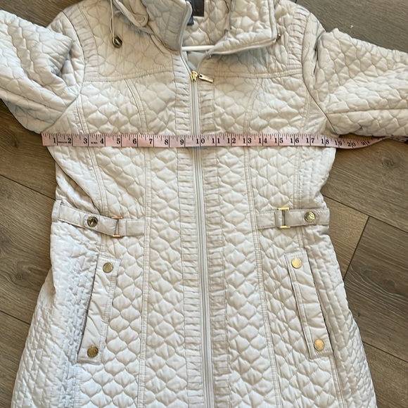 Gallery Quilted Water Resistant Hooded Jacket - Picture 12 of 15